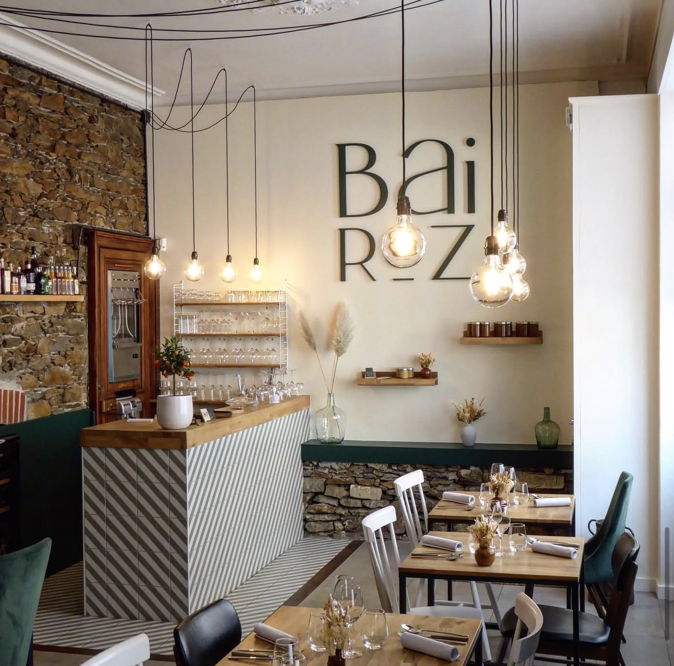 studio-creatif-nantes-direction-artistique-restaurant-nantes-bairoz-décoration