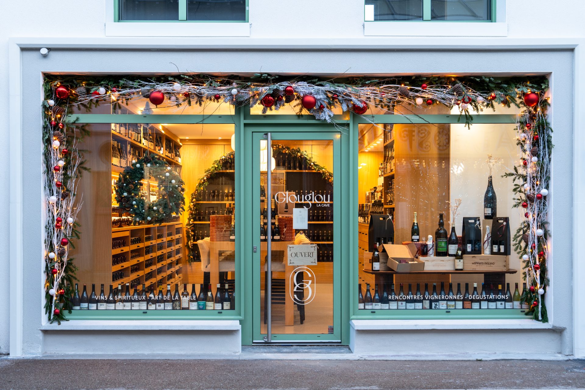 Devanture cave glouglou pornichet peinture en lettres naines enseigne