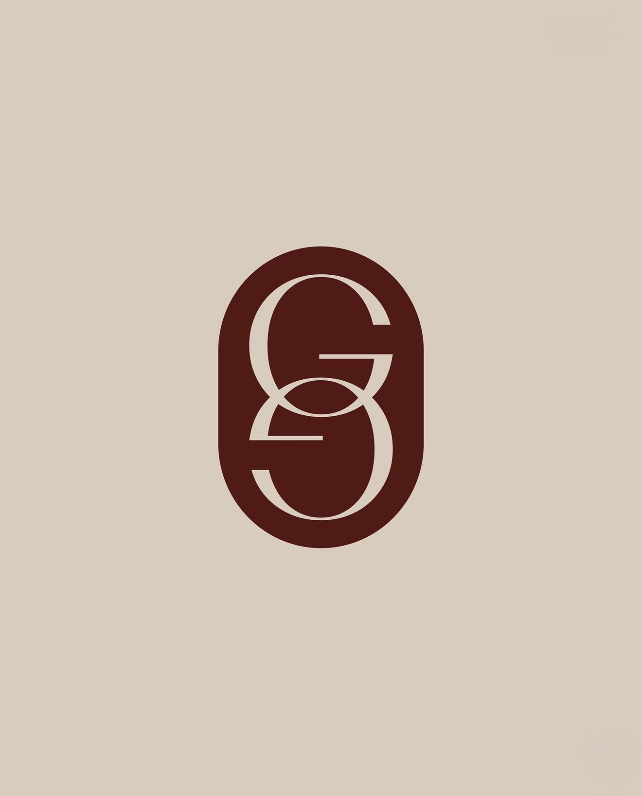 Logo Glouglou, identité visuelle d’une table épicurienne à Pornichet