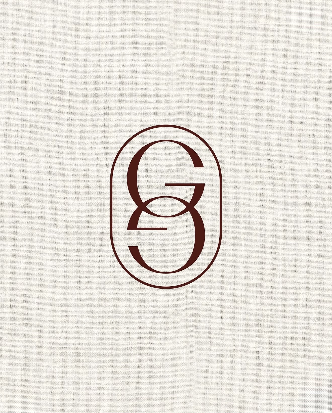 Logo Glouglou, identité visuelle d’une table épicurienne à Pornichet