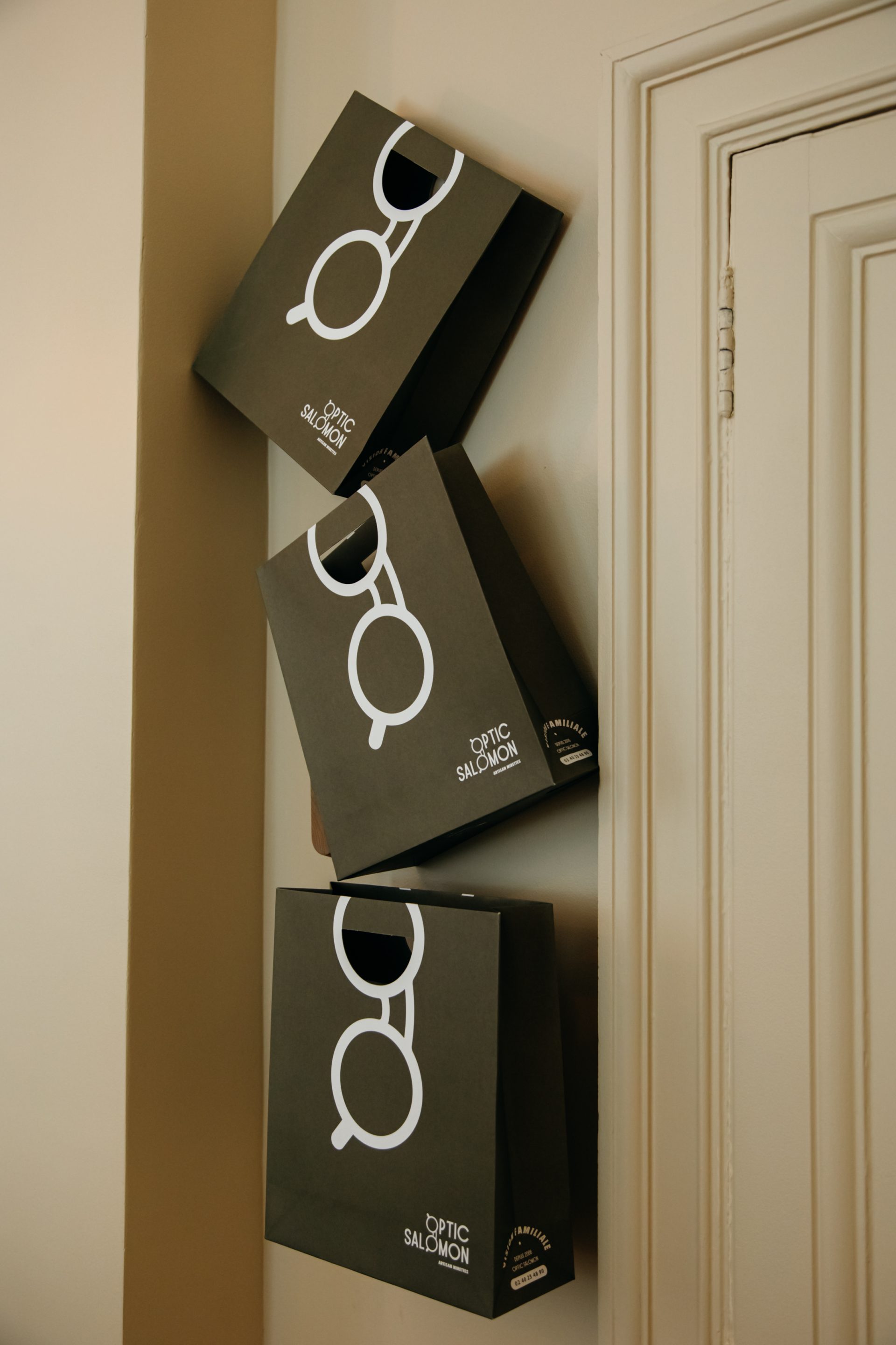 Optic Salomon, opticien indépendant au Croisic, refonte identité pour leurs 20 ans par le Studio La Rusée.